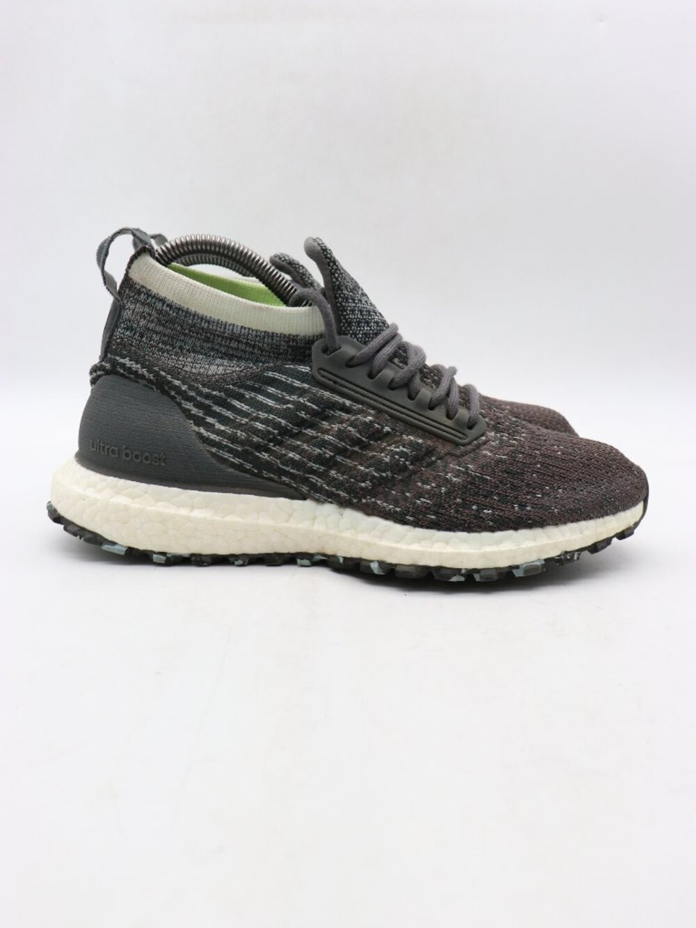 Adidas UltraBoost All Terrain Woman's Size 6.5 Athletic Running Sneaker F36129